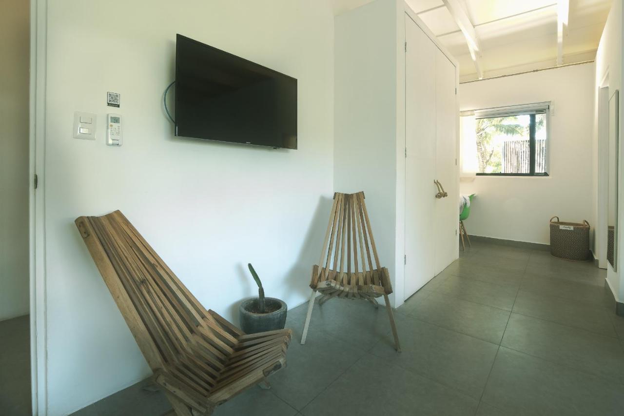 La Negra Surf Hotel Nosara Exterior photo